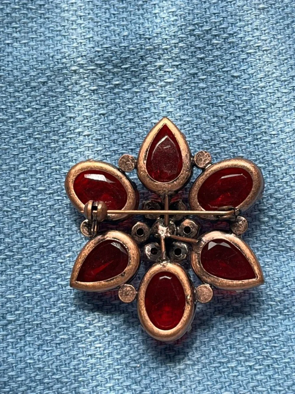 Vintage Mid-Century Austria-Style Red Rhinestone Gold-Tone Flower Brooch 2